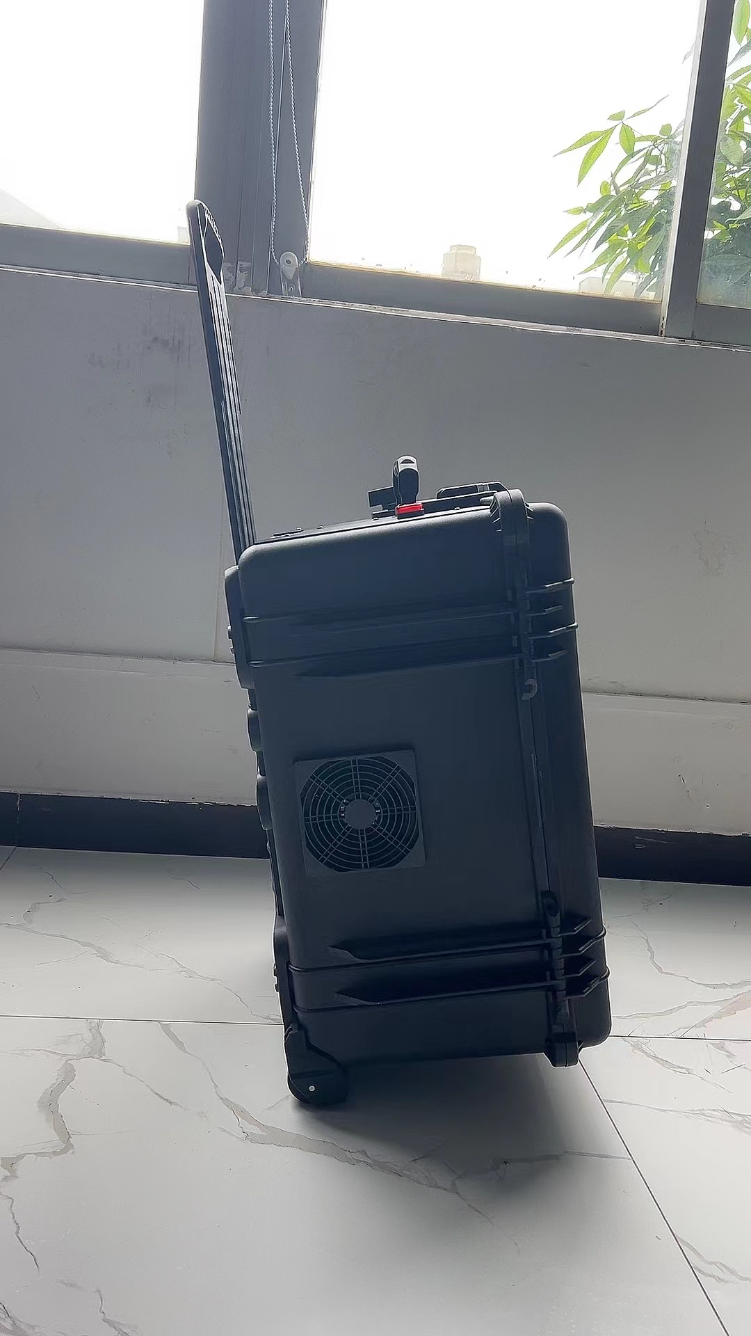 龙潭手拉箱型移动通信干扰器